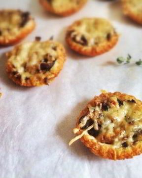 Тарталетки с маринованными грибами