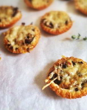 Тарталетки с маринованными грибами
