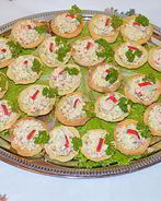 Тарталетки с начинкой из крабовых палочек