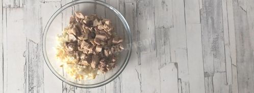 тарталетки с печенью трески и яйцом. Шаг 7