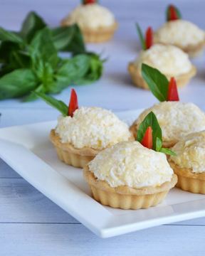 Тарталетки с яйцом