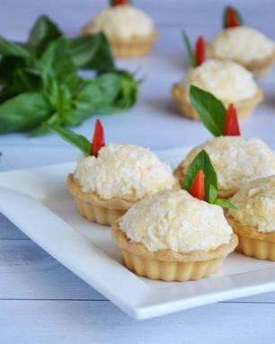 Тарталетки с яйцом