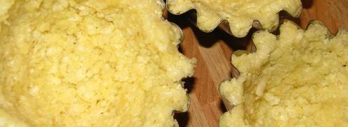 закусочные рисовые тарталетки с запеченными овощами и куриным филе под сыром. Шаг 11