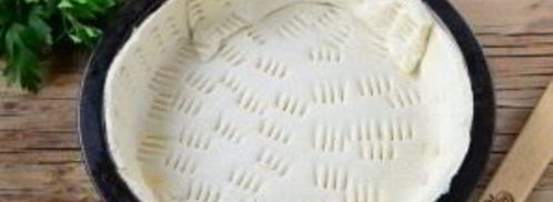 луковый тарт с малосольной килькой. Шаг 3