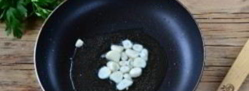 луковый тарт с малосольной килькой. Шаг 4