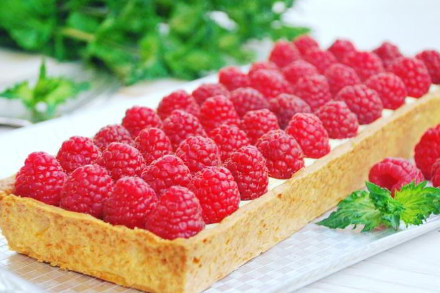 Рецепт малинового тарта с кремом дипломат