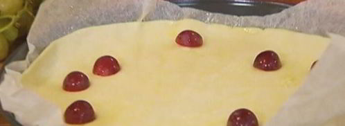 тарт из слоеного теста с сахарным виноградом. Шаг 6