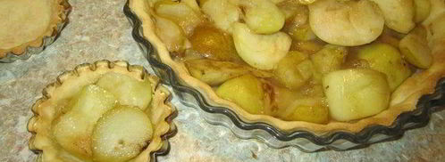 тарт с карамелизированными фруктами и творожным пудингом. Шаг 11