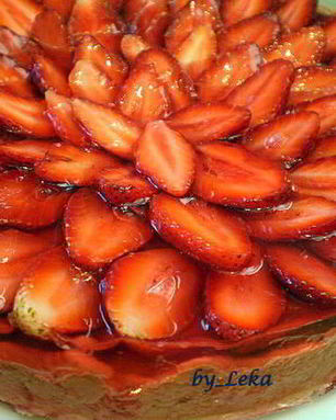 Тарт с клубникой и белым шоколадом