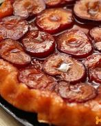 Тарт Татен со сливами