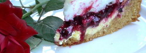 творожной тарт со смородиной и мягкой меренгой. Шаг 15