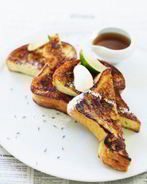 Французские тосты с чернично-лимонной начинкой