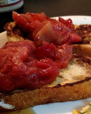 Французские тосты с яблоками и сливами