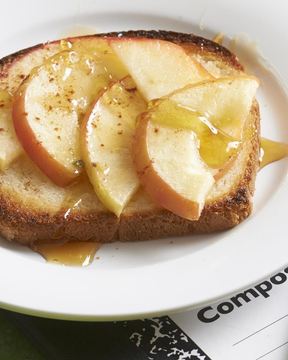 Хлебные тосты с яблоками