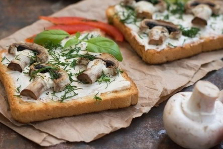 Рецепт хрустящих тостов с грибами