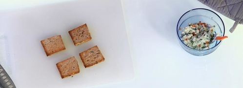 тосты с икрой и сливочным сыром. Шаг 3