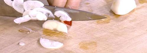 тосты с лисичками и лимонным сыром. Шаг 5