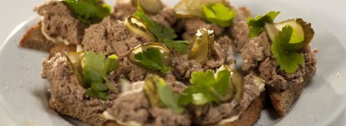 тосты с паштетом из говяжьей тушенки. Шаг 4