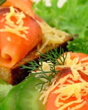 Тосты с семгой и авокадо