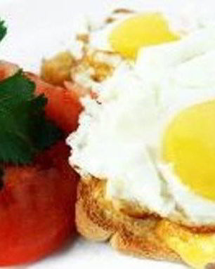 Тосты с сыром и яйцами