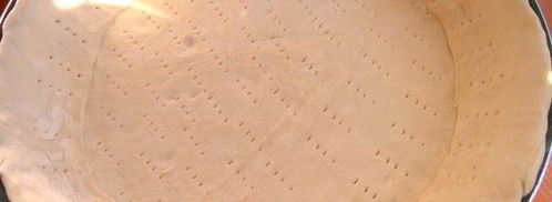 глазунья в съедобной сковородке. Шаг 3