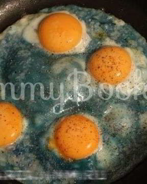 Яичница с приправами