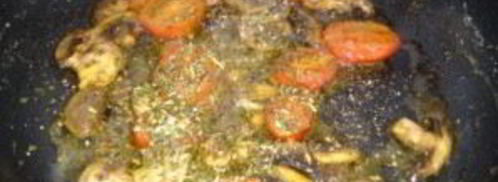 яичница с шампиньонами и помидорами. Шаг 3