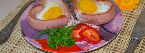 яичница сердечком с сосиской. Шаг 13