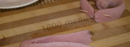 яичница сердечком с сосиской. Шаг 6