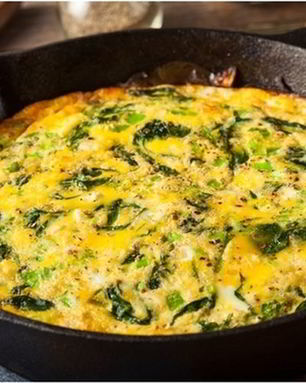 Яичница со шпинатом и брынзой
