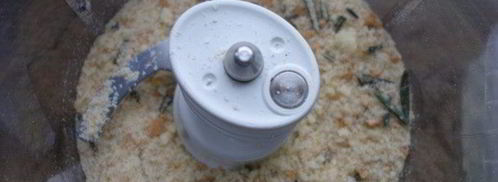 яичница со шпинатом и розмариновыми сухариками. Шаг 3