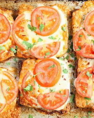 Закуска с колбасным сыром