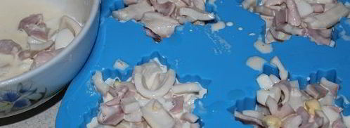 новогоднее заливное из кальмаров. Шаг 9