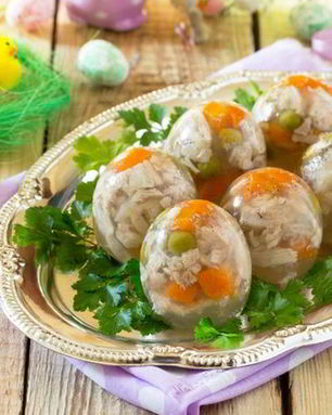 Заливное из курицы с овощами