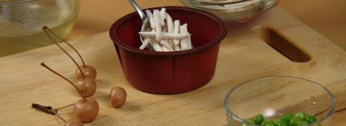 заливное из курицы со сливами. Шаг 4