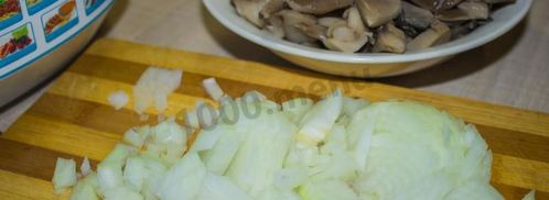 жульен в мультиварке с курицей и грибами. Шаг 7