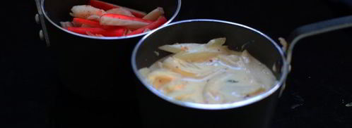 жюльен с крышечками из слоеного теста. Шаг 4